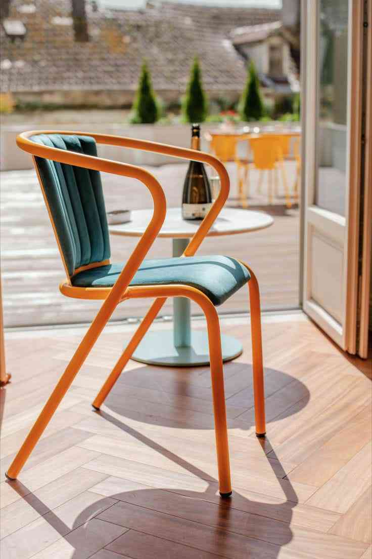 chair1.jpeg